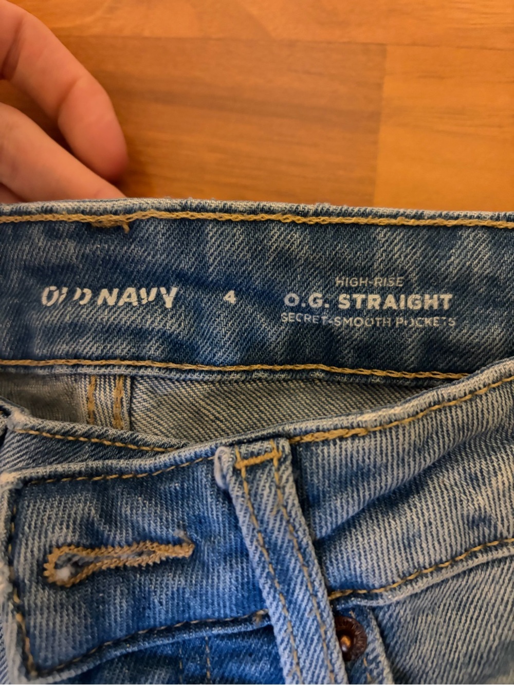 Old Navy Light Blue Straight Jeans - Picture 3 of 3